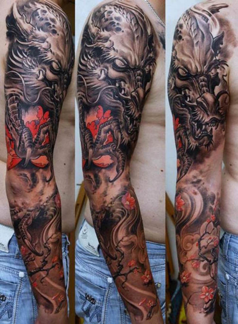 tatouage-bras-homme-style-japonais-gris-rouge