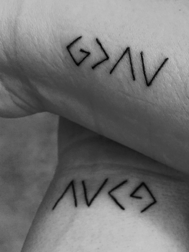 tatouage-couple-dieu-est-plus-grand-que-les-hauts-et-les-bas