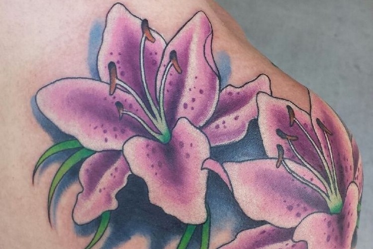 Tatouage fleur de lotus et tatouage fleur de lys : toutes nos