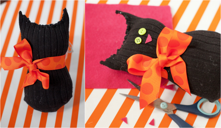 activité manuelle Halloween chat-noir-chaussette-décoration