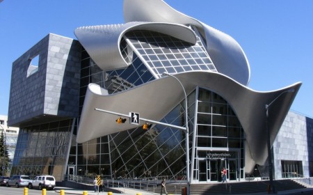 architecture-déconstructiviste-Art-Gallery-au-Canada-par Frank-Gehry
