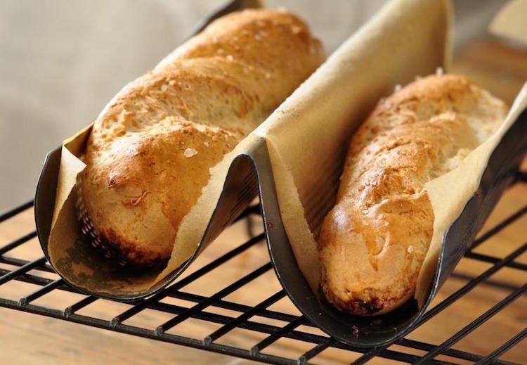 faire du pain sans gluten baguettes-dorées