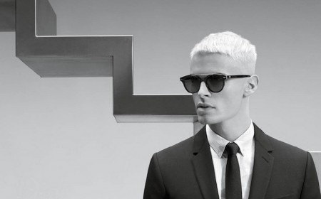 coupe-homme-rasé-cheveux-blond-platine-coloration-tendance-hommes