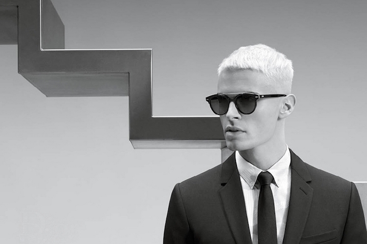 coupe-homme-rasé-cheveux-blond-platine-coloration-tendance-hommes