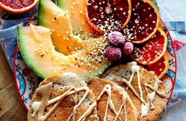 crepes-vegan-exotiques-garniture-orange-framboises-melon