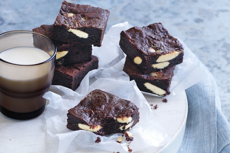 desserts-de-Jamie-Oliver-brownies-au-deux-chocolats