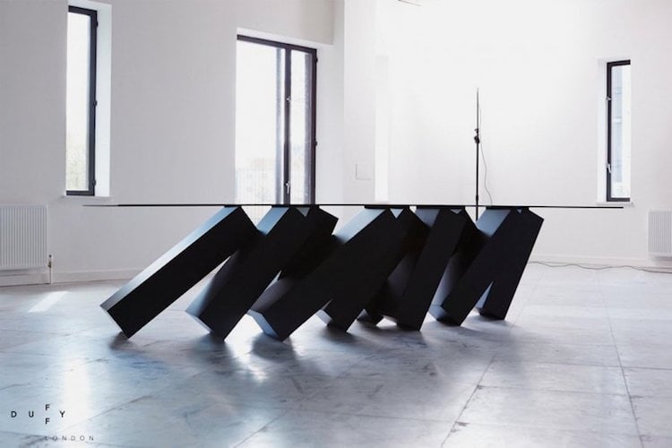 déconstructivisme en design intérieur-mobilier-table-Megalyth-Table-Duffy-London