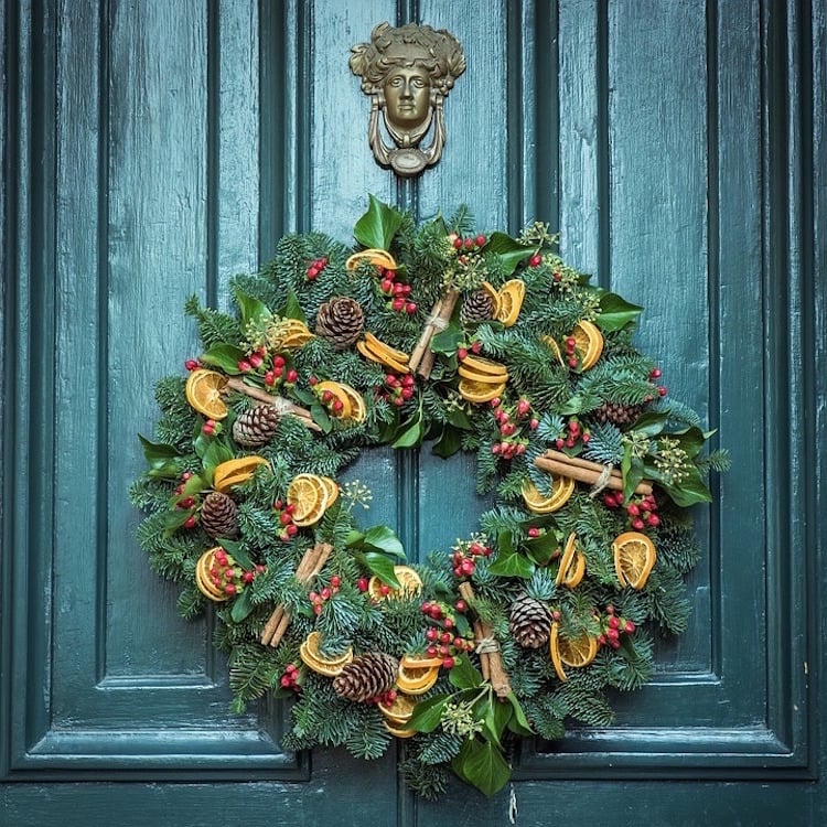 décoration-Noel-extérieur-couronne-porte
