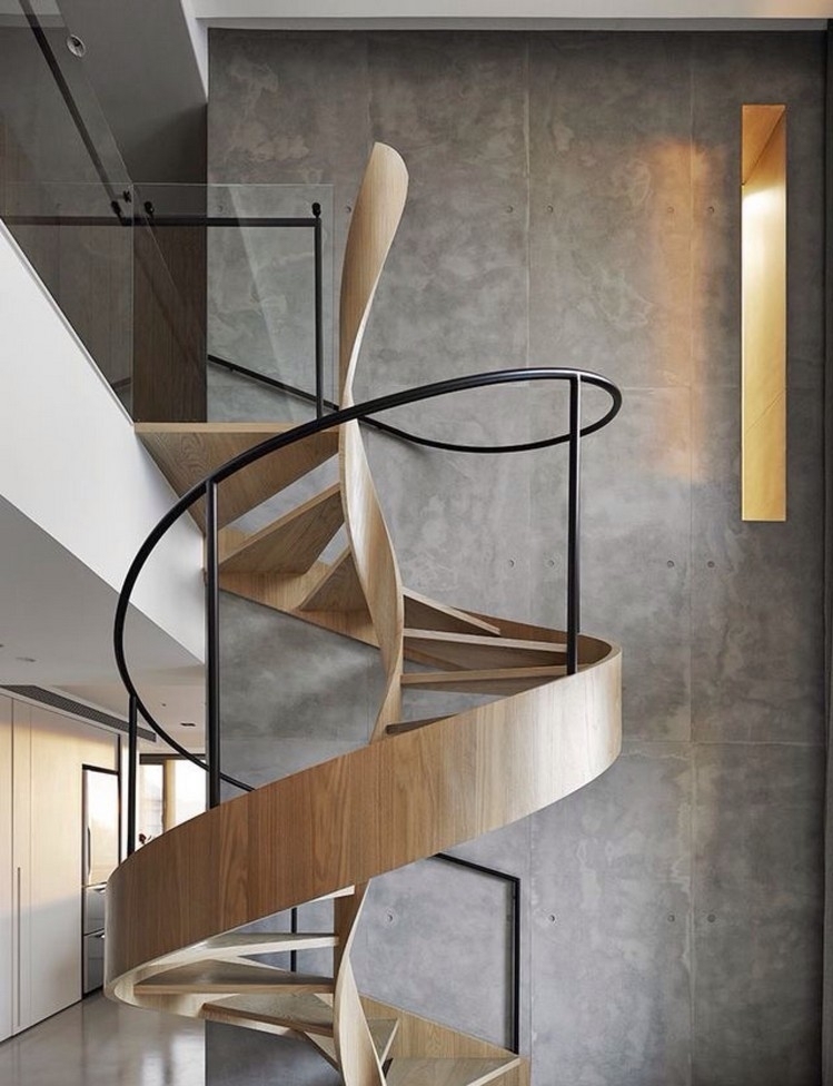 escalier intérieur moderne colimaçon bois massif métal