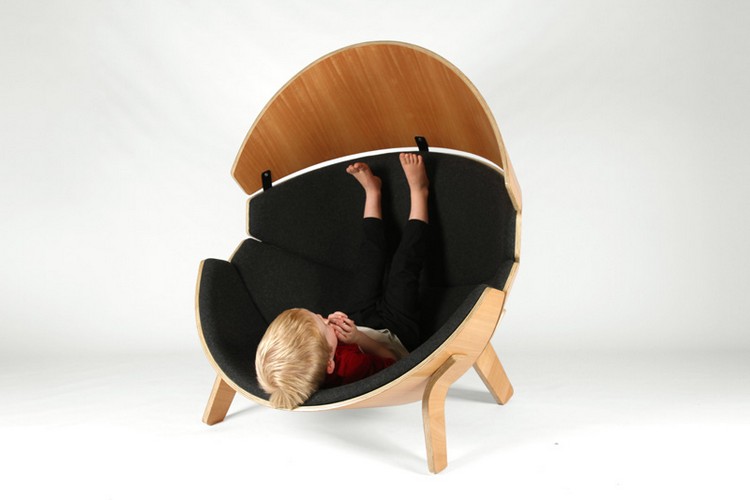 fauteuil-enfant-déco-bois-clair