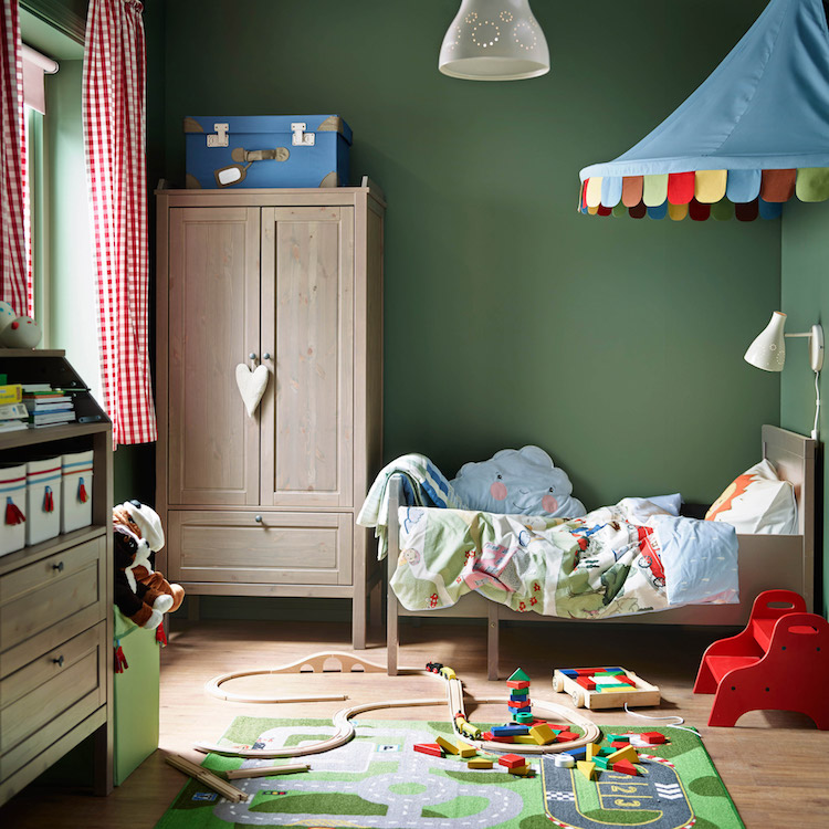 idées-chambre-enfant-IKEA-meubles-bois-textile-couleur