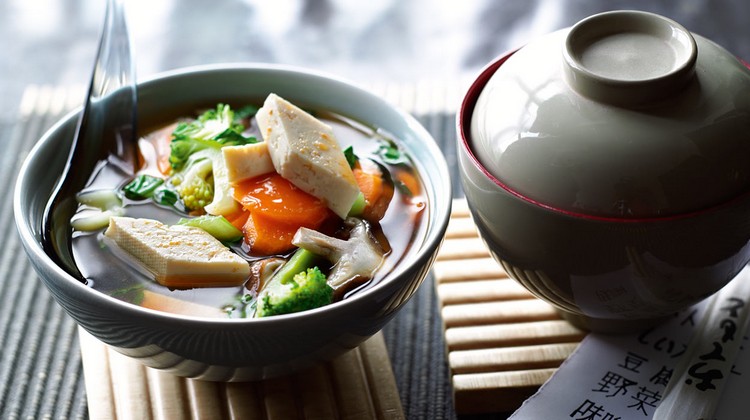 recette soupe miso japonaise-légumes-brocolis-tofu