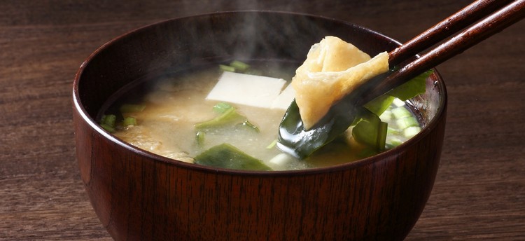recette soupe miso-japonaise-tofu-légumes-algues