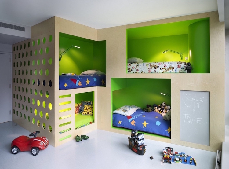 chambre partagée 4 enfants lits superposés niches originales