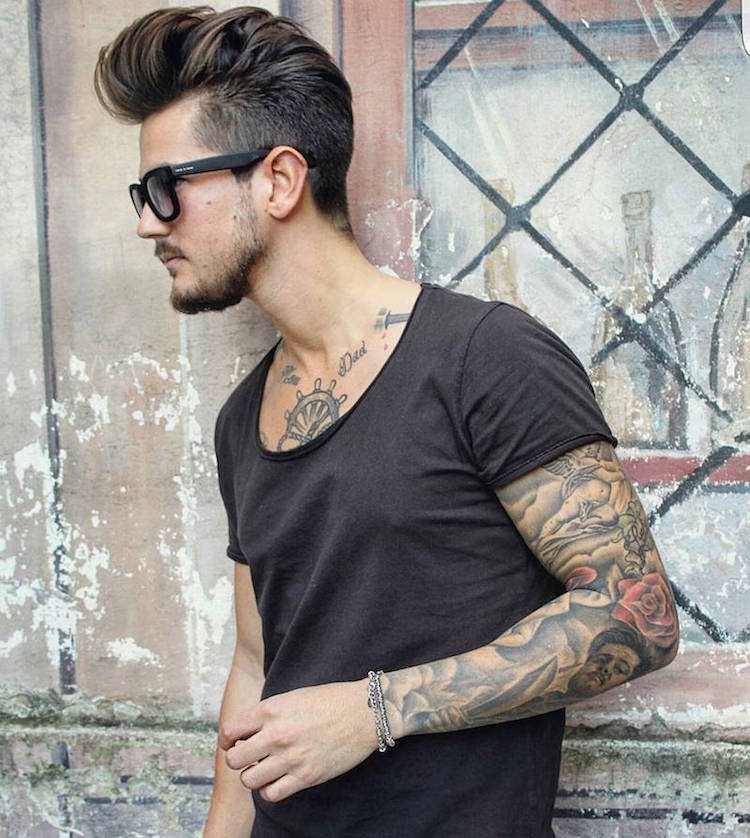 coiffure homme hipster pompadour dégradé tatouages