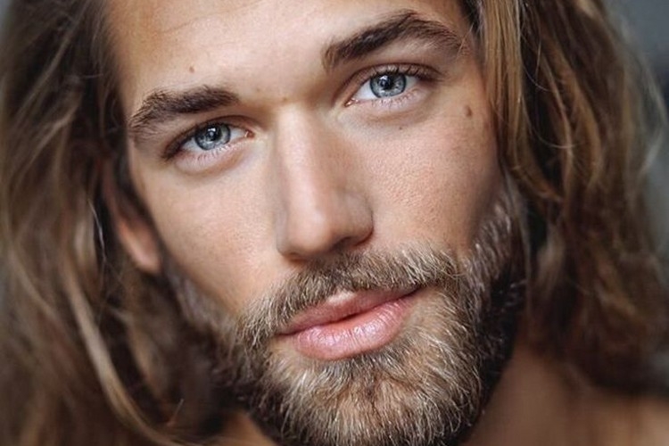 Coupe homme cheveux long : les tendances chaudes de 2017/2018