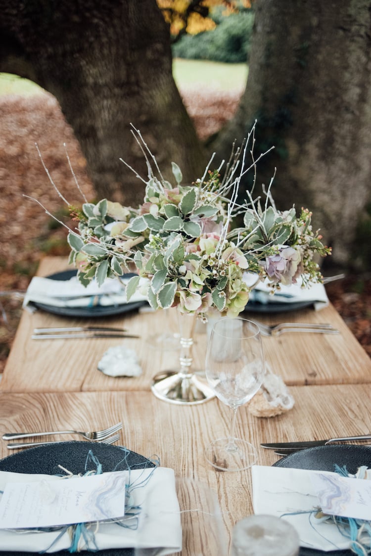 décoration table mariage hiver style rustique feuillaes