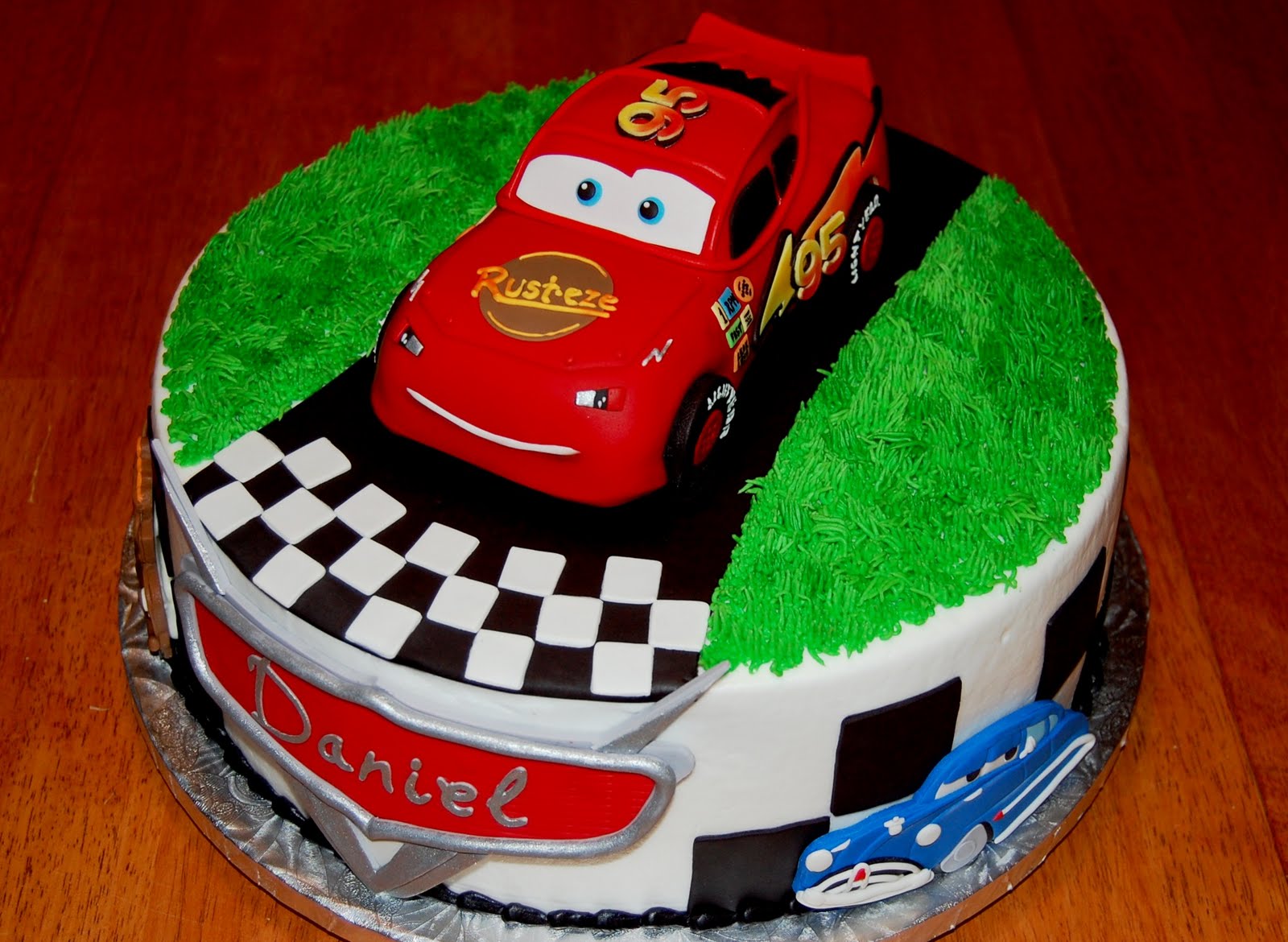 gâteau anniversaire 1 an pour garçons cars