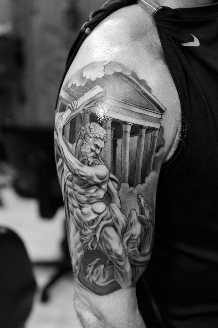 idée tatouage homme bras zeus mythologie grecque