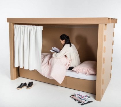 meubles en carton lit avec rideau Topias Kanto