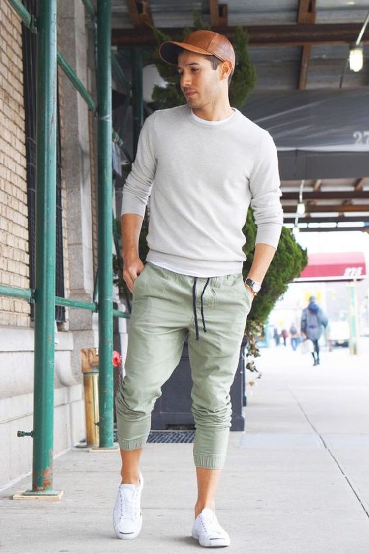pantalon jogging homme retroussé vert sauge casquette cuir