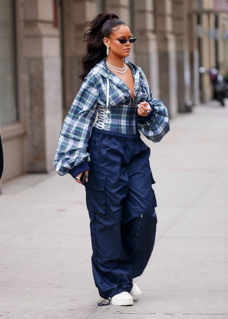 Taille de Rihanna style vestimentaire femme ronde astuces réponses utiles