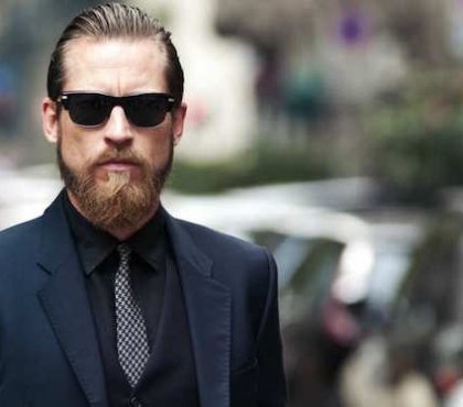 coupe retro homme twistee slick back moderne barbe style dandy