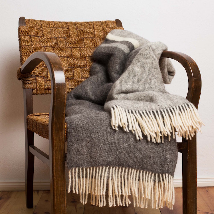 couverture chaude laine franges Salakas wool blanket