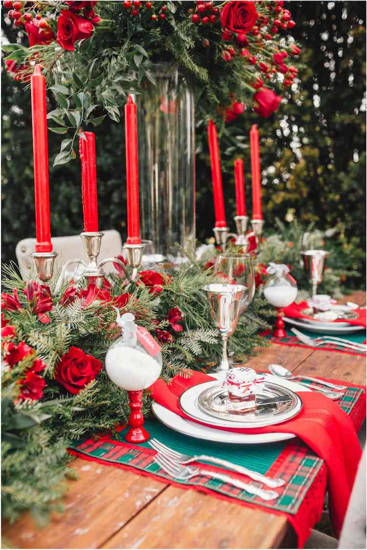 décoration-de-table-Noel-traditionnelle-couleurs-typiques