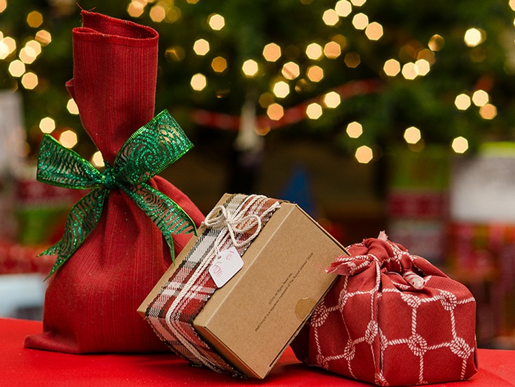 différents moyens emballage cadeau original pour Noël 2017 activité manuelle famille