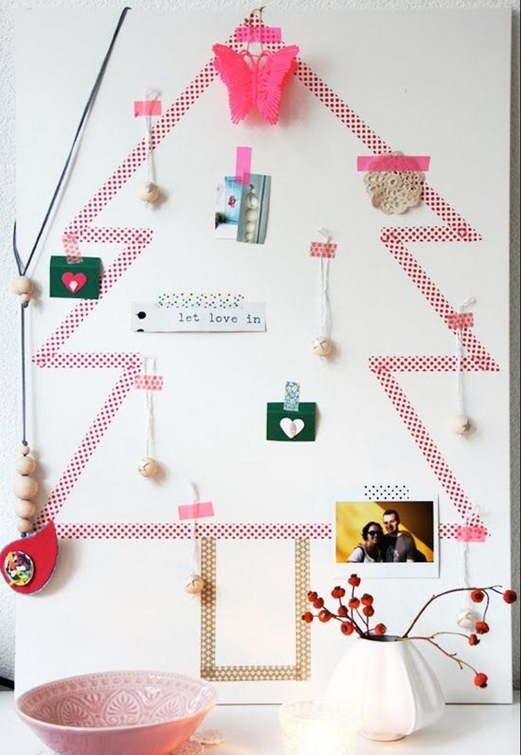 sapin fait maison déco Noël à faire soi-même idée originale Pinterest innovante sapin gain place mur activité manuelle famille enfants