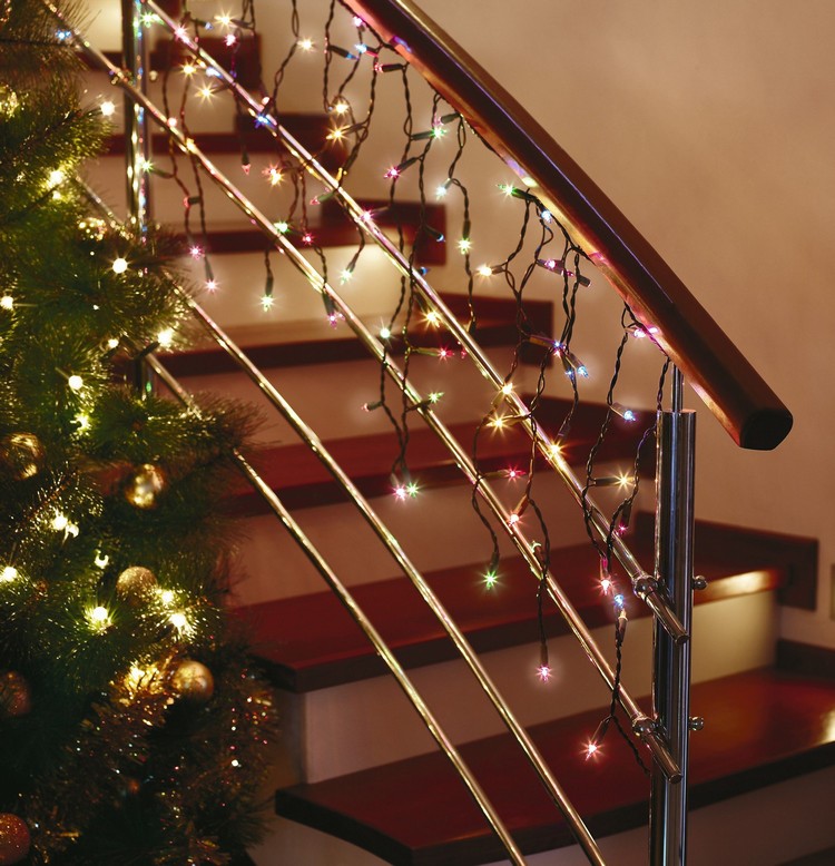 déco noël 2017 éclairage illuminé de Noël pour l'escalier