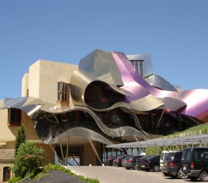 déconstructivisme architectural établissement vinicole Frank Gehry