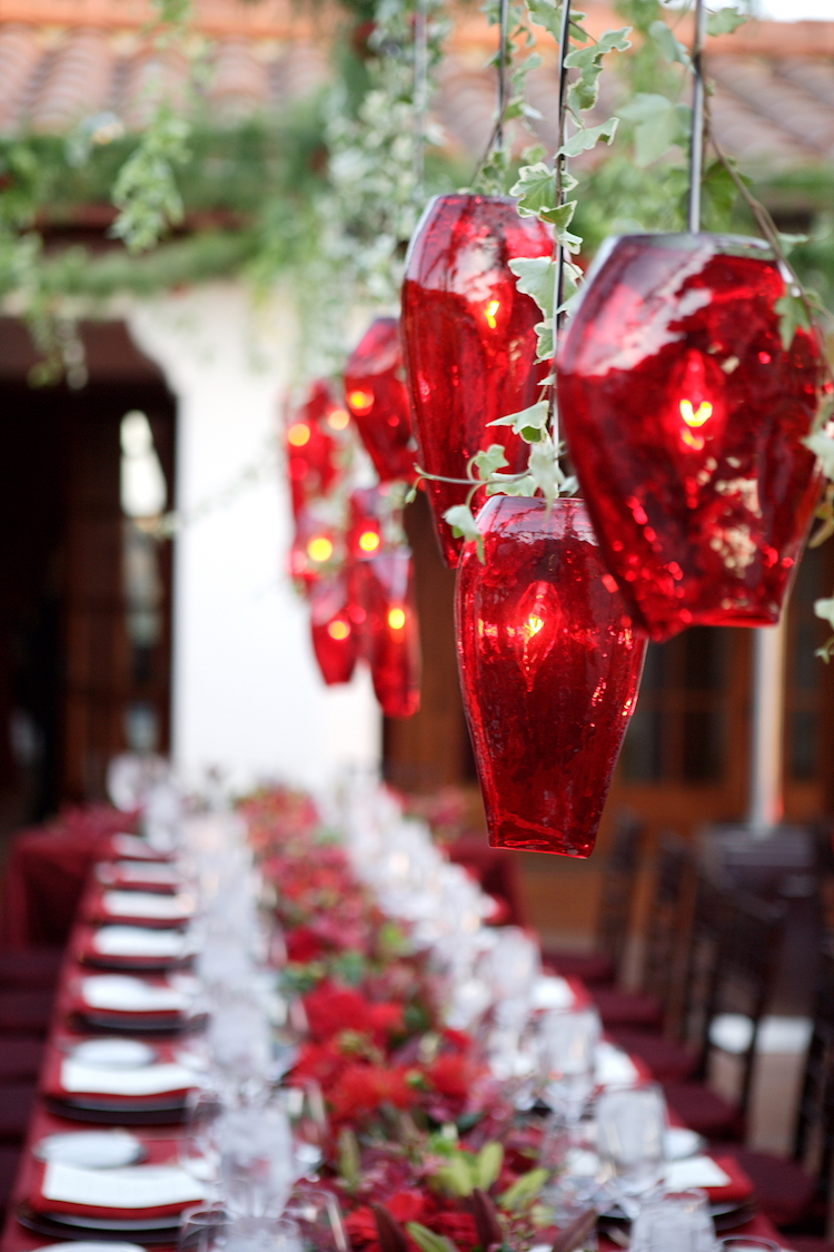 décoration de table Noel lanternes rouges en dessus