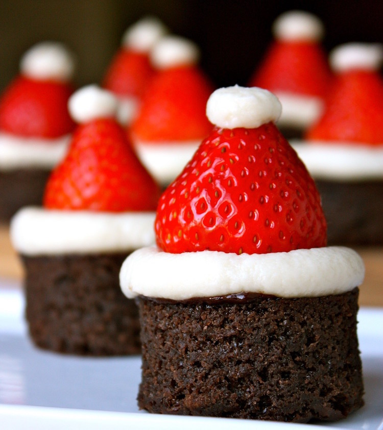 idée apéritif Noël sucré-brownies bonnet père Noël