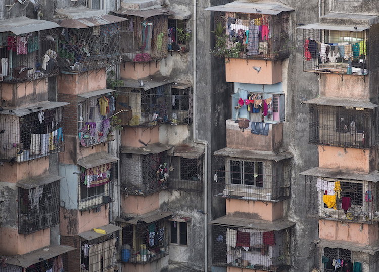 micro logement bidonville Dharavi Mumbai India