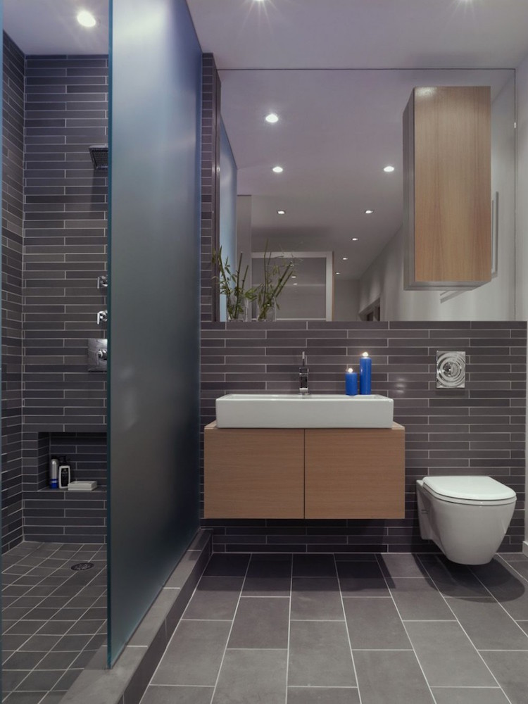 petite salle de bain moderne carrelage gris