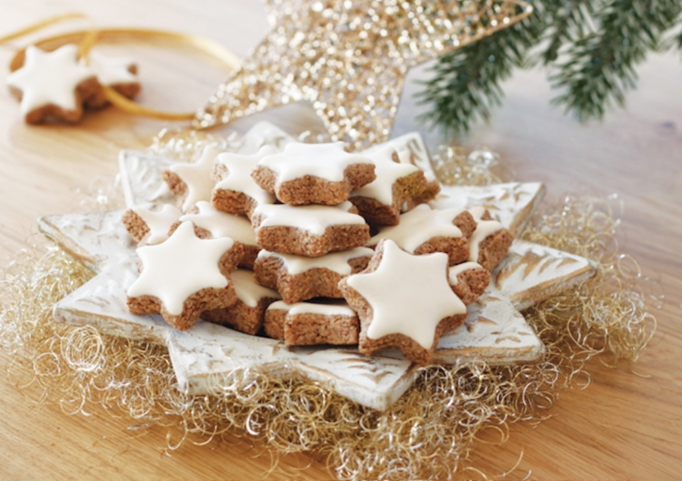 recette biscuit de Noel alsacien etoiles cannelle glacage