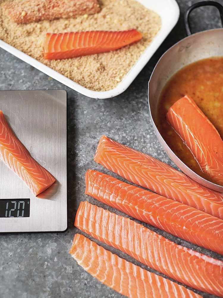 recettes de Jamie Oliver saines bâtonnets saumon pané