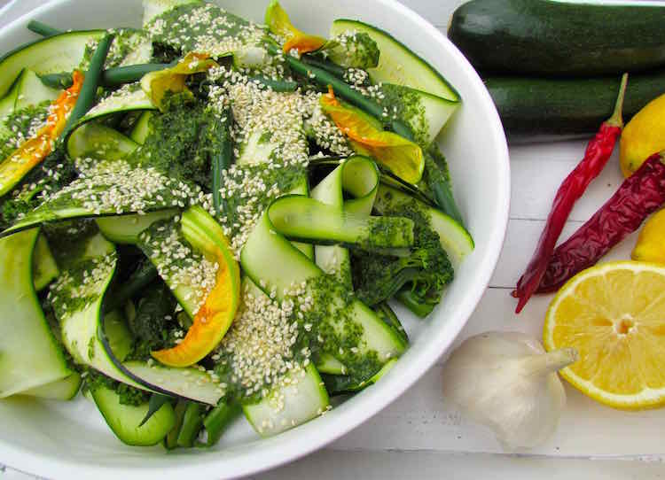 recettes de Jamie Oliver saines salade de courgette