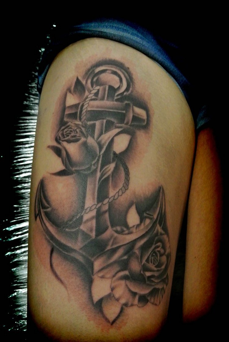 tatouage ancre marine