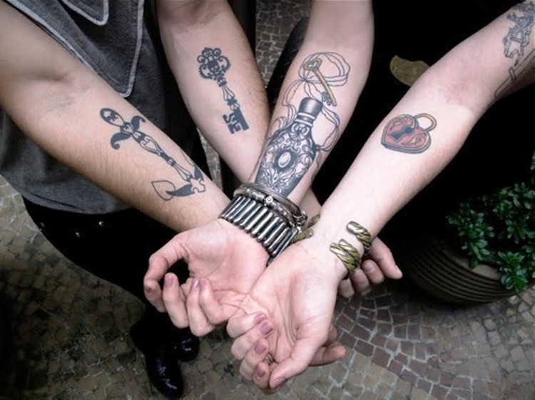 tatouage ancre marine idées marquage futur ado tendances homme femme