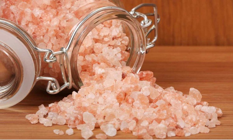 bocal sel rose de l'Himalaya preparation utilisation cuisine avantage santé tout savoir