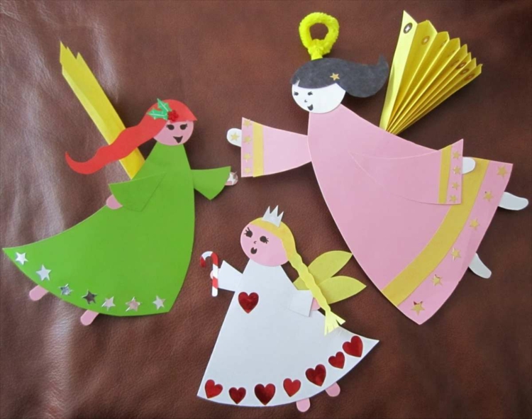 carte vœux avec un ange de Noël idée originale réaliste bricolage famille