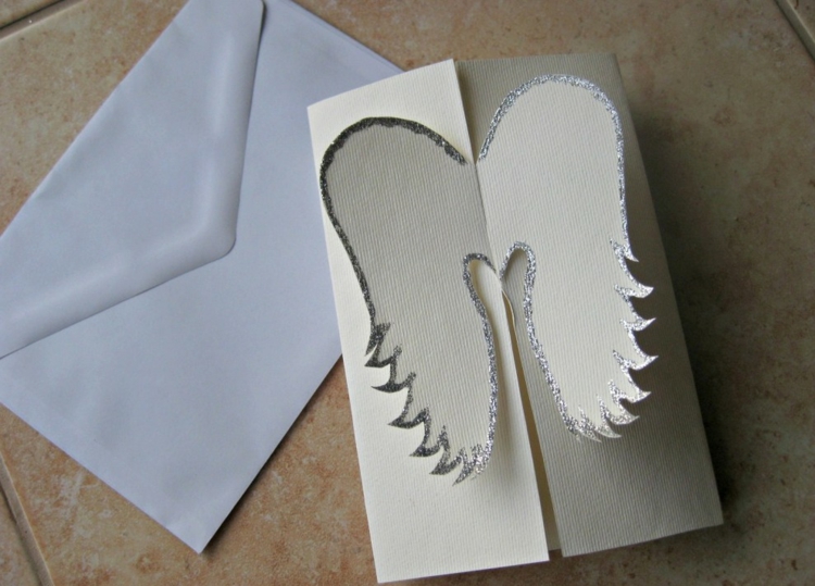 carte vœux avec un ange de Noël papier idée bricolage fêtes DIY enfants famille