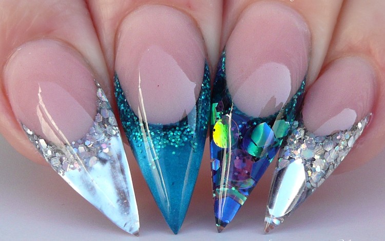 déco ongle gel stiletto pointes brillantes La déco ongle gel à travers une collection de 100 idées de couleurs, motifs et finitions !
