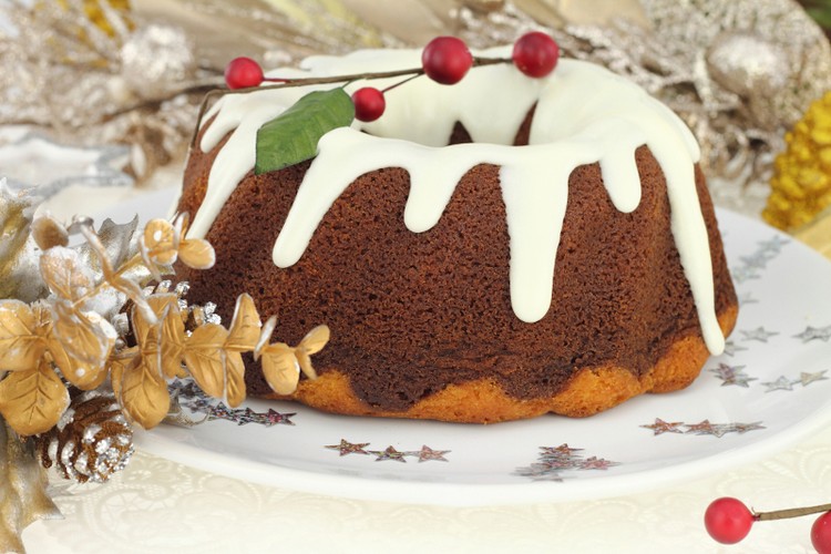 décoration gâteau Noël faite maison glaçage blanc gourmand fruits rouges