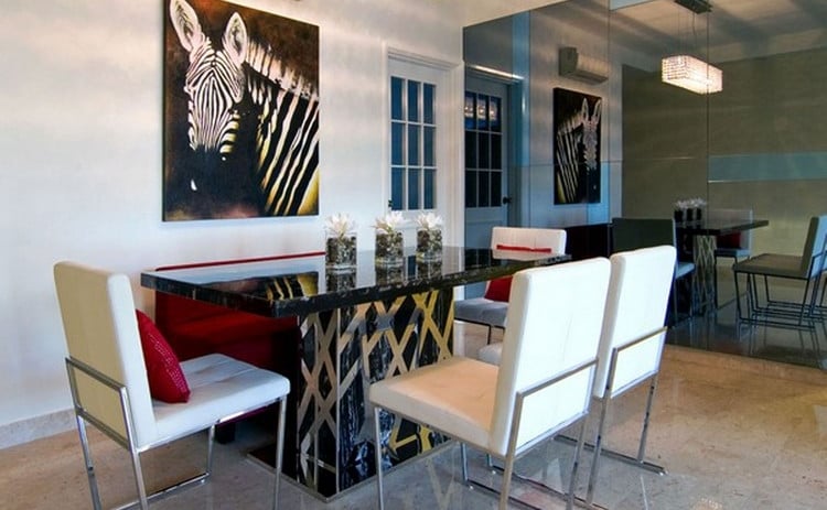 décoration murale salle à manger tableau motif zébre design intérieur contemporain accessoires luxe