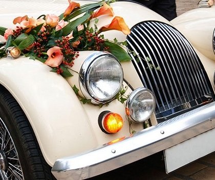 décoration voiture mariage proposition originale style raffiné véhicule rétro vintage