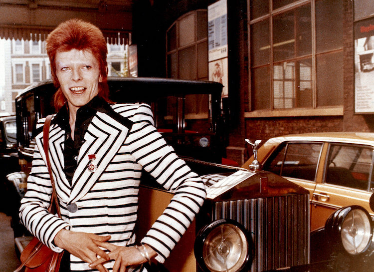 evolution de la mode 1970 David Bowie blazer raye funky